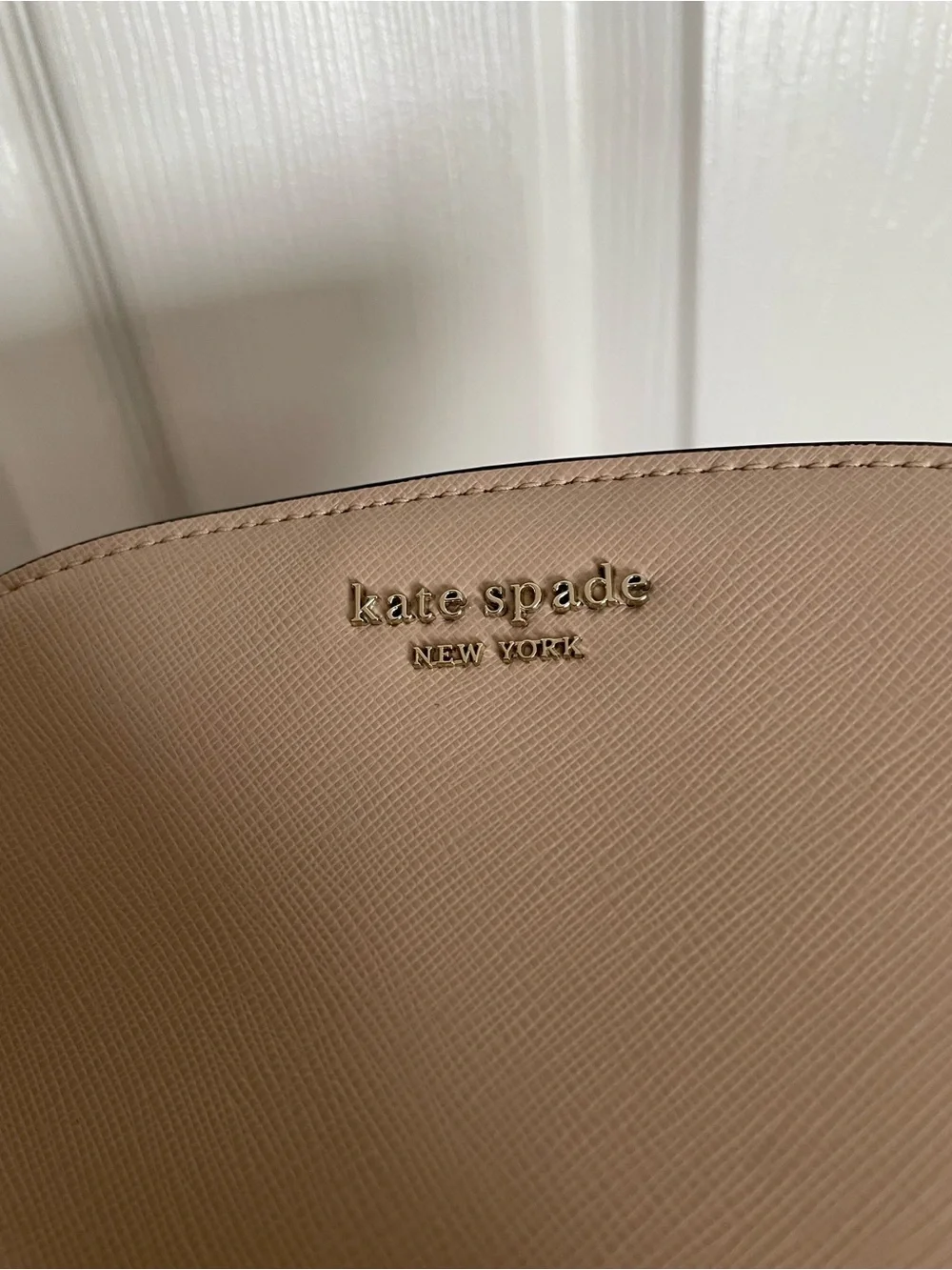Kate Spade Women's Small Dome Crossbody Soencer Bag in Taupe and Black